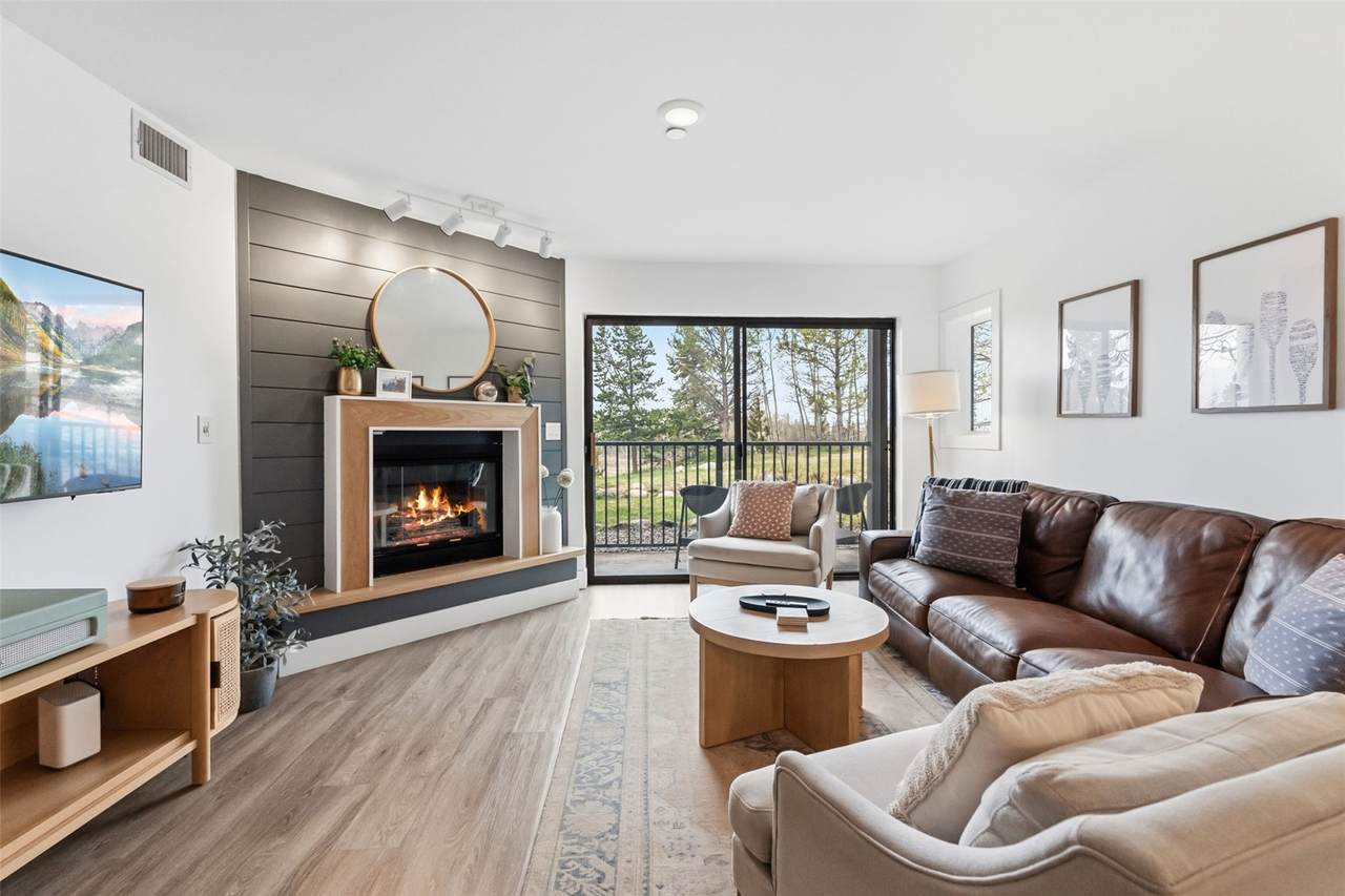 1620 Lakeview Terrace - Photo 1