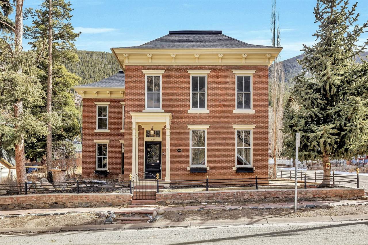 300 Rose Street - Photo 1