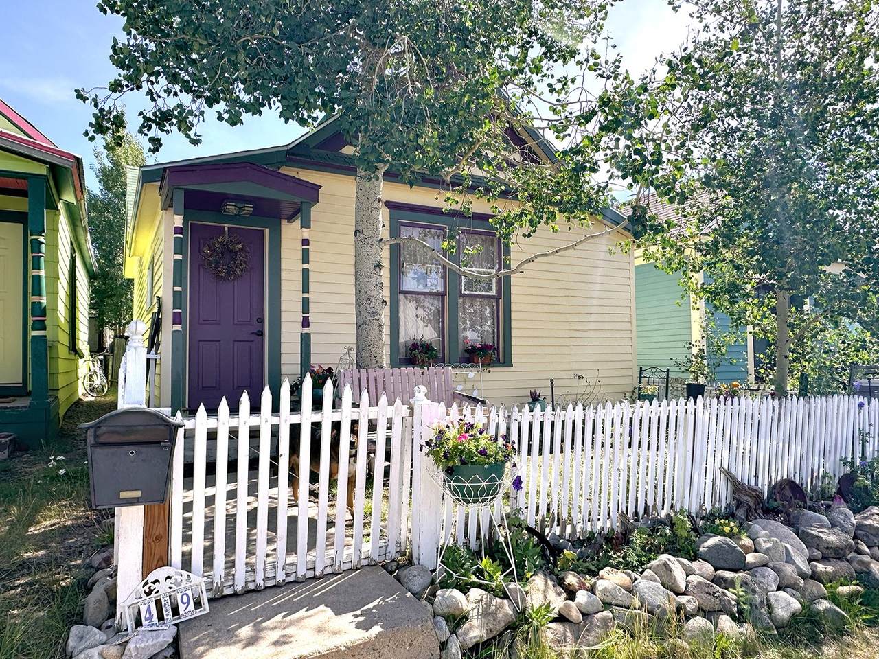 419 10th Street - Photo 1