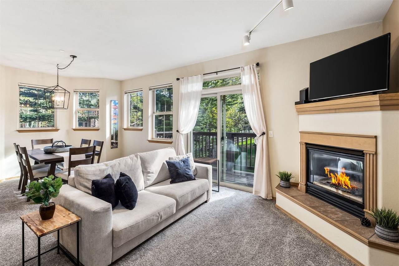 720 Lakepoint Drive - Photo 1