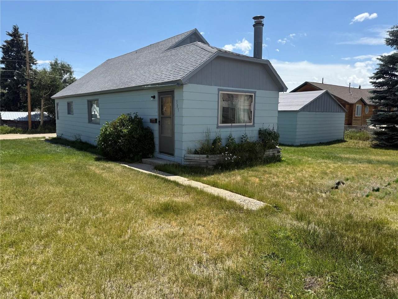 305 Chestnut Street - Photo 1