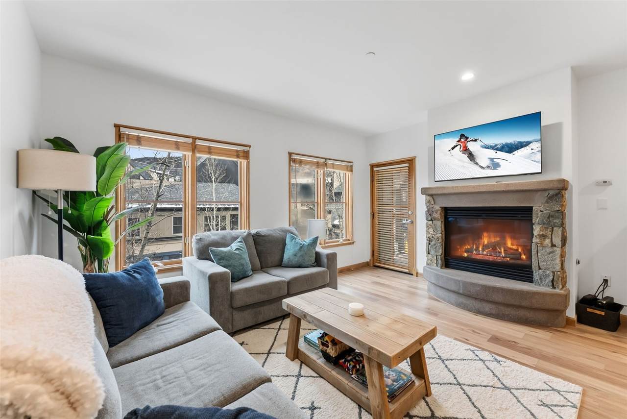 195 River Run Road - Photo 1