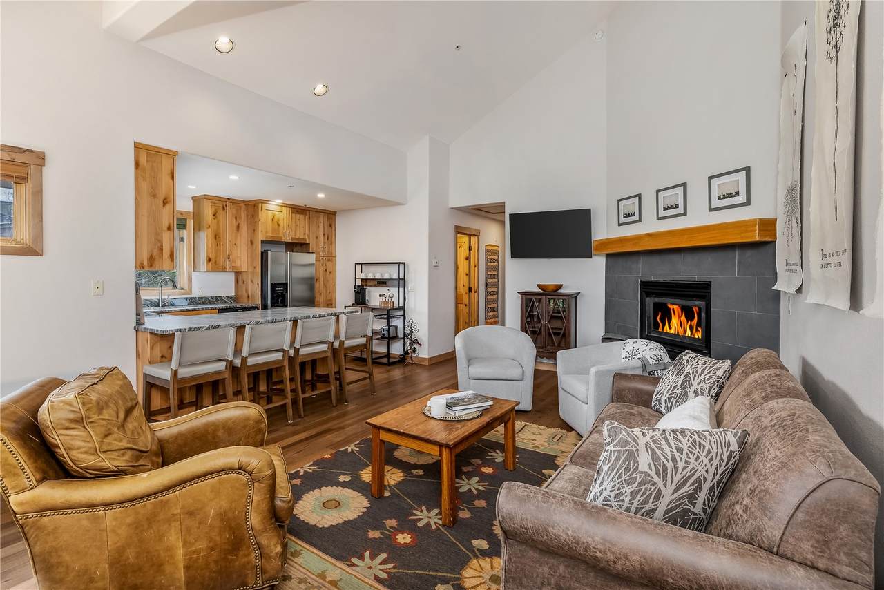 260 Ski Hill Road - Photo 1