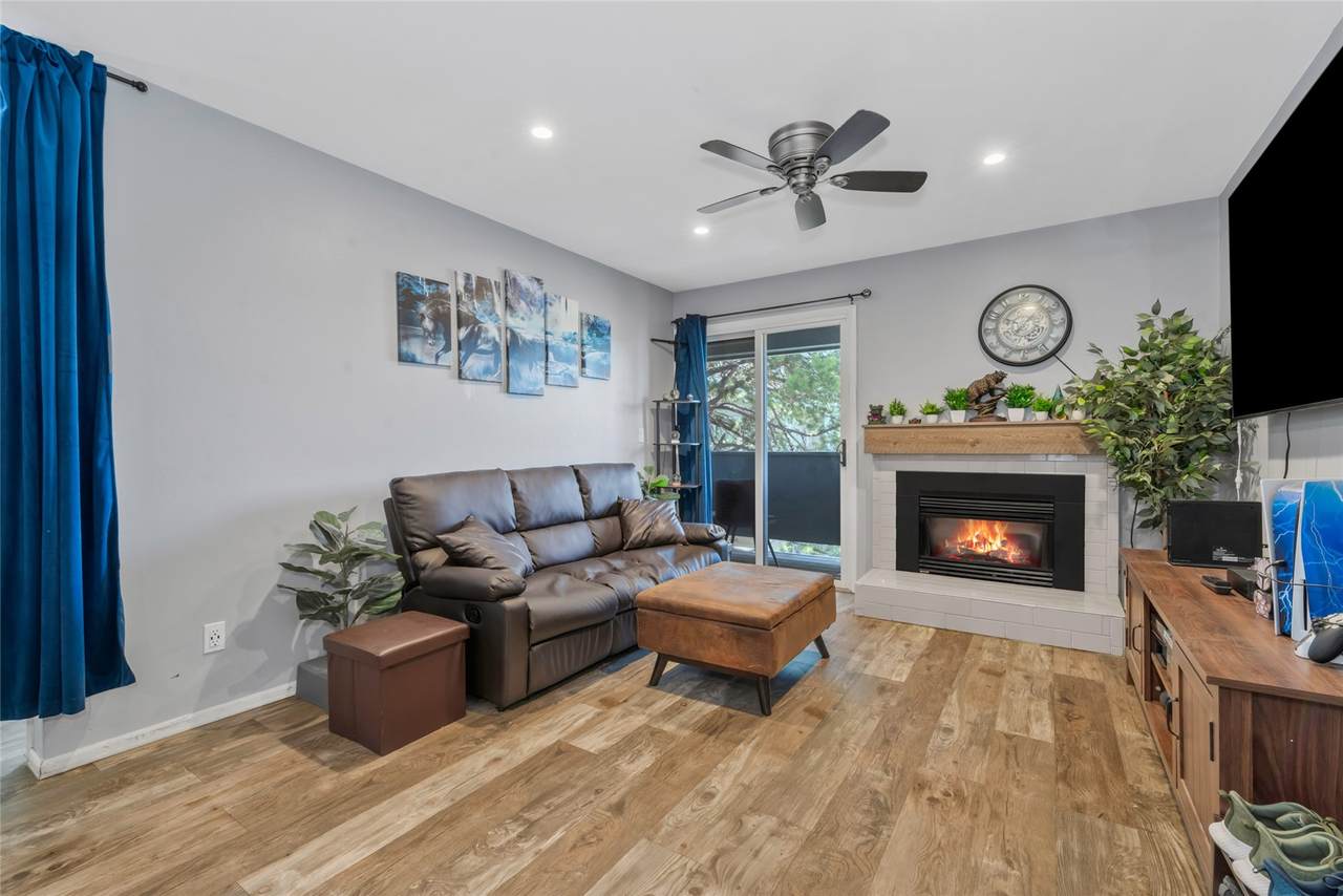 1300 Athens Plaza - Photo 1