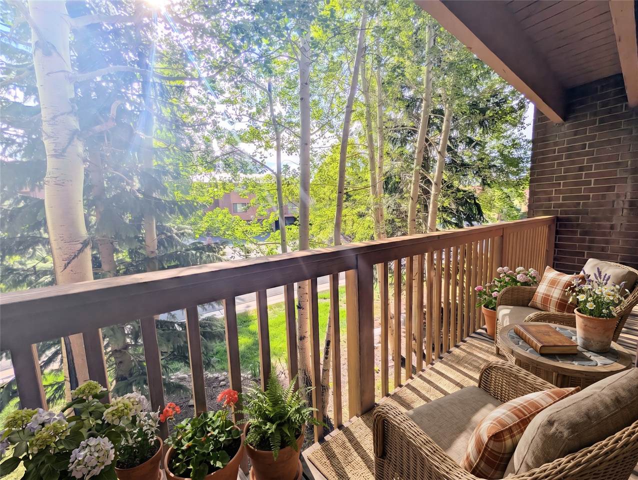 738 Lagoon Drive - Photo 1