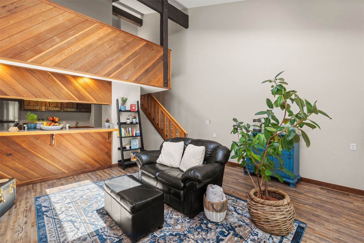 87 Flintstone Lane - Photo 1