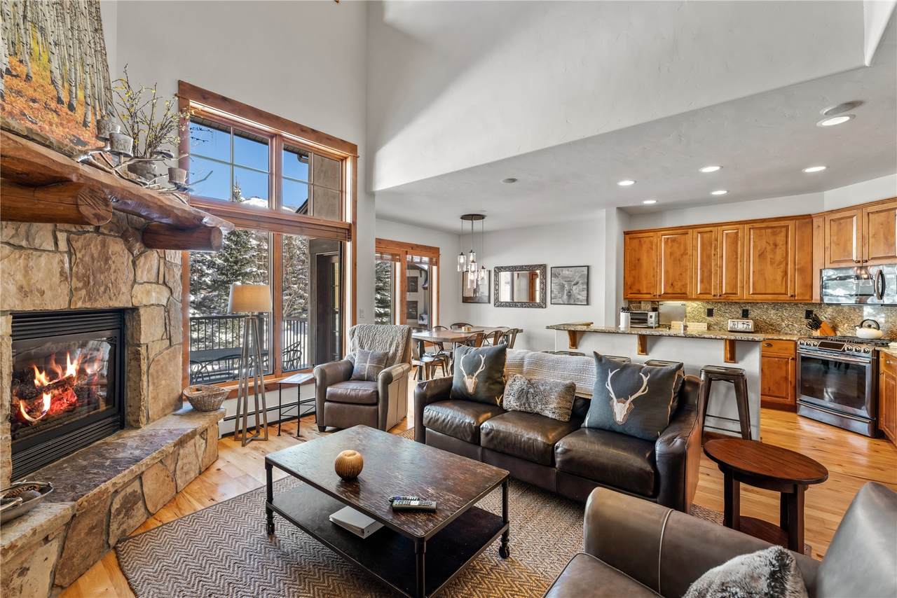 1412 Flattop Circle - Photo 1