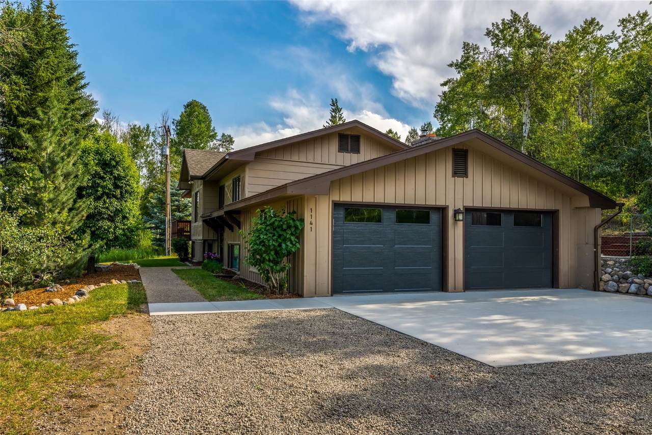 1141 Thornburg Street - Photo 1