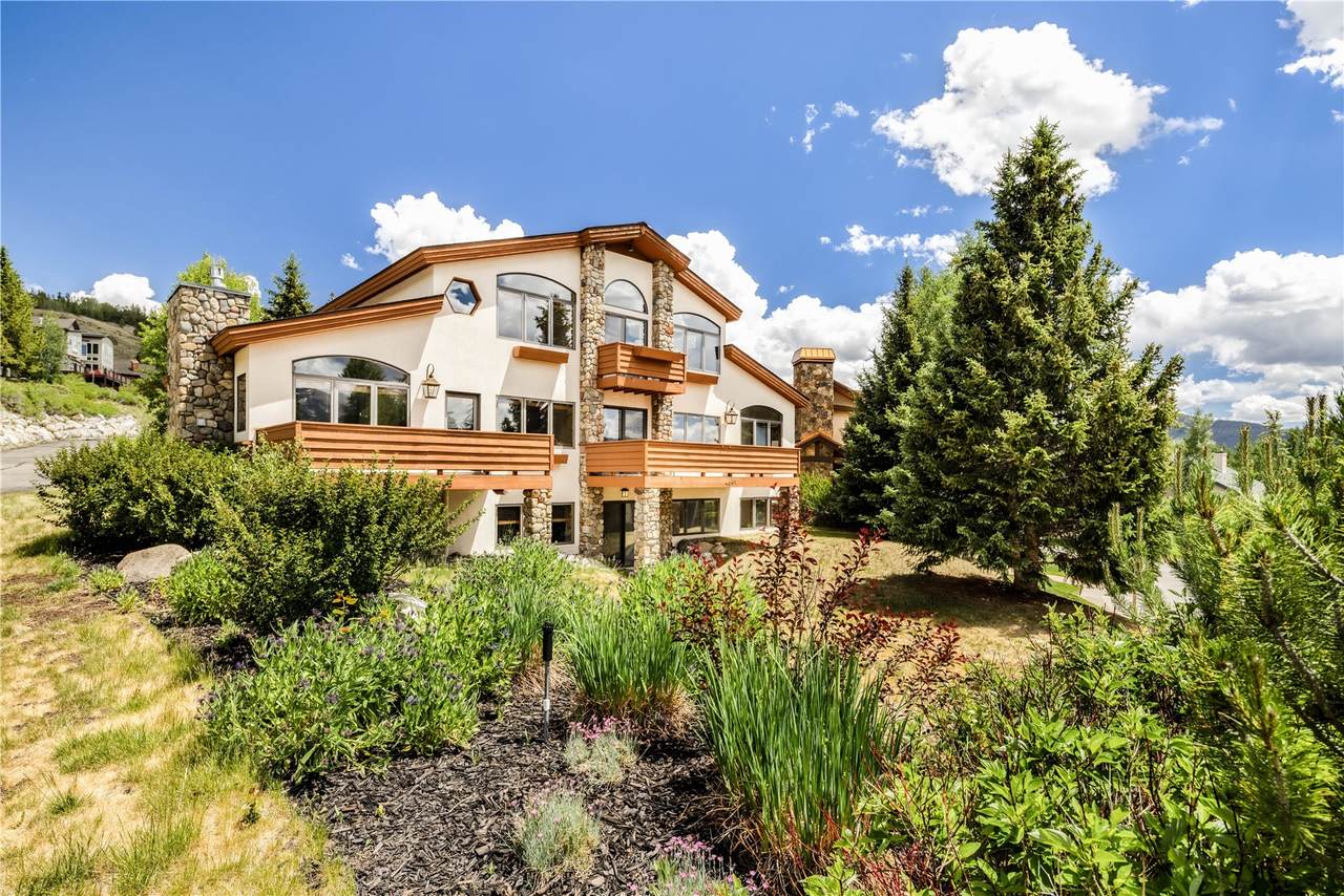 454 Ensign Drive - Photo 1