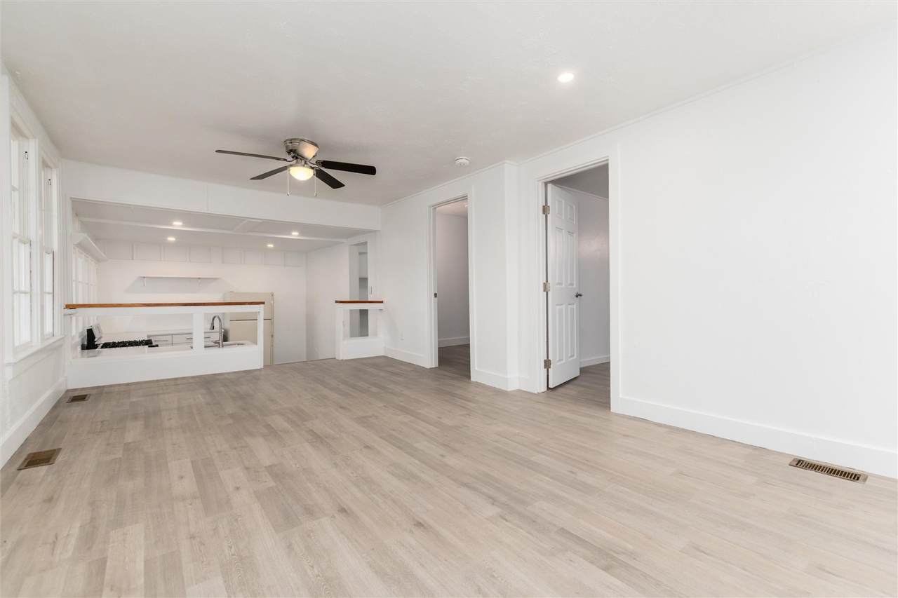 550 Castello Avenue - Photo 1