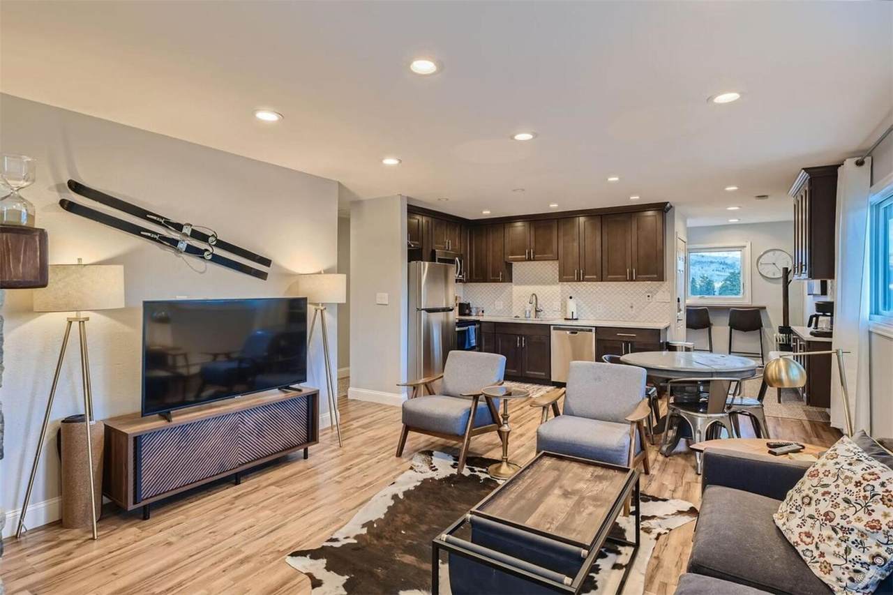 216 Pitkin Street - Photo 1