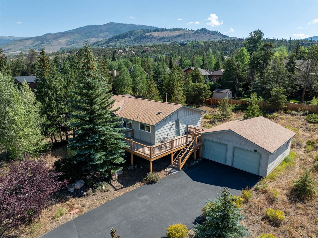 324 Lagoon Lane - Photo 1