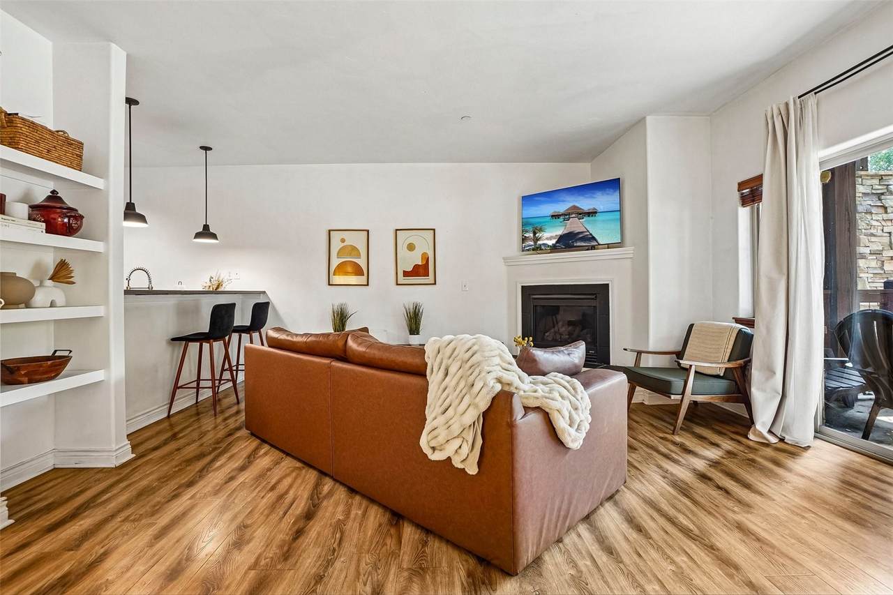 801 Lakepoint Drive - Photo 1