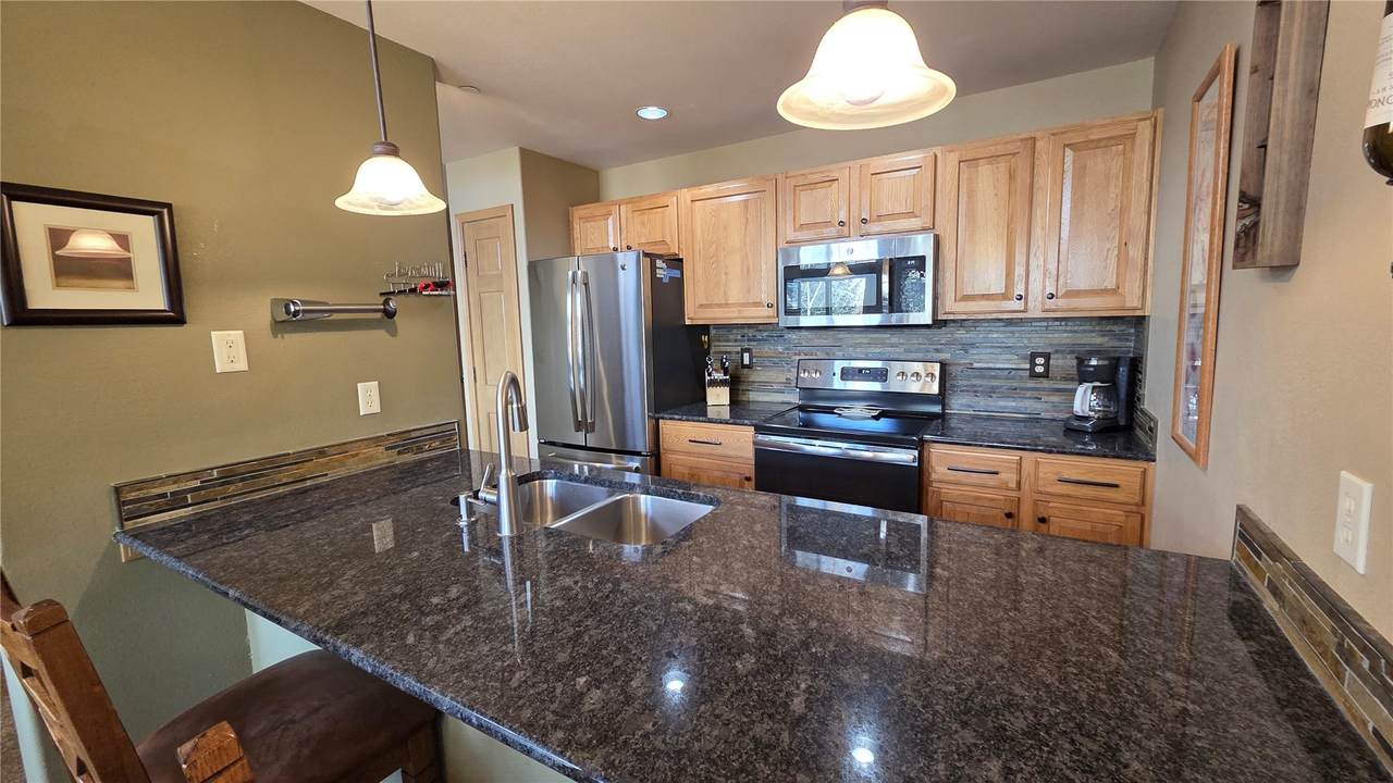 720 Lakepoint Drive - Photo 1