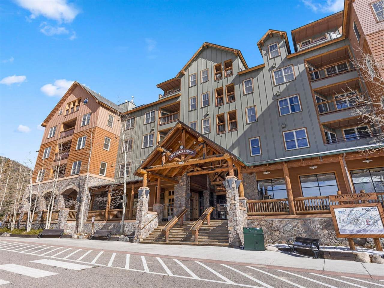 100 Dercum Square - Photo 1