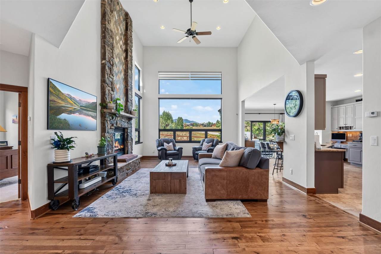 10 Dylan Court - Photo 1