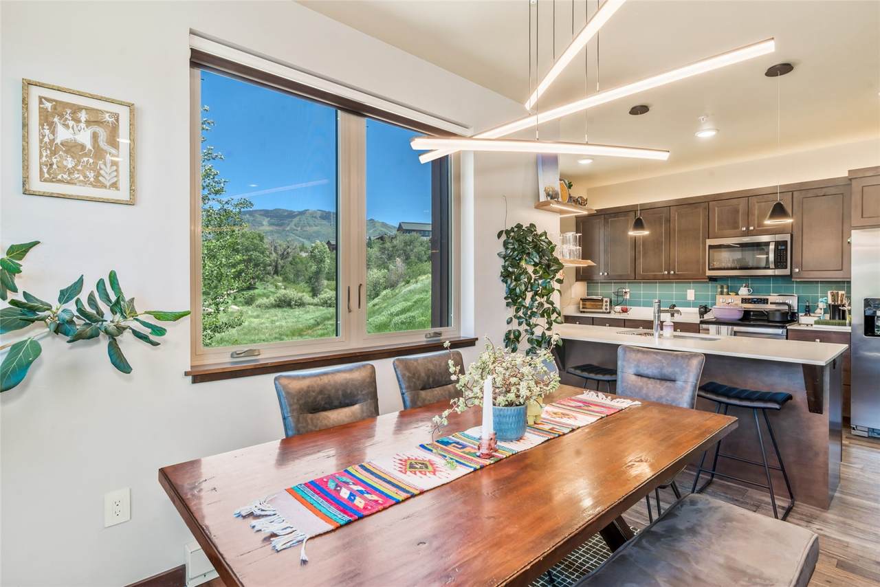 350 Fox Springs Circle - Photo 1