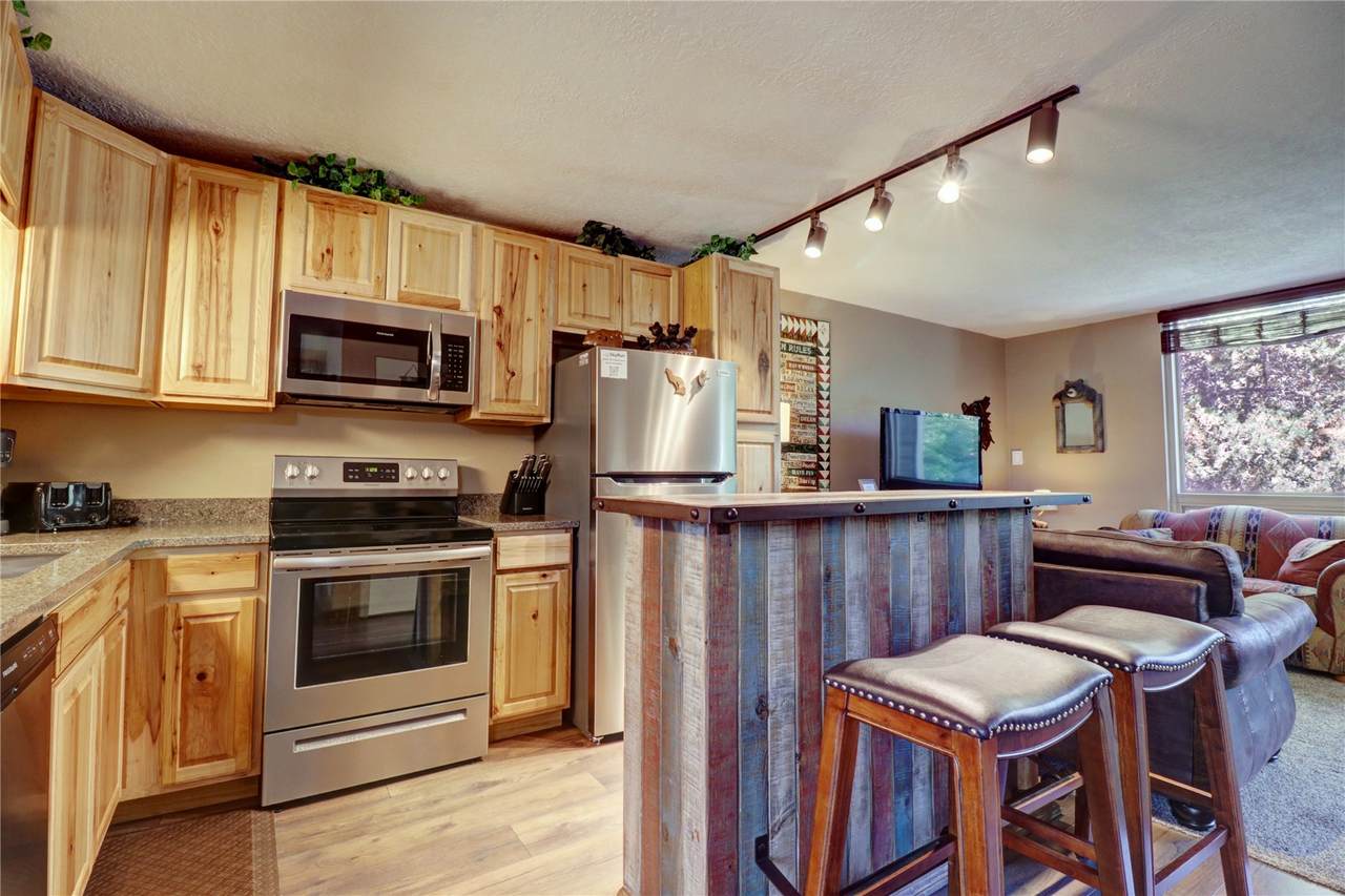 290 Straight Creek Drive - Photo 1