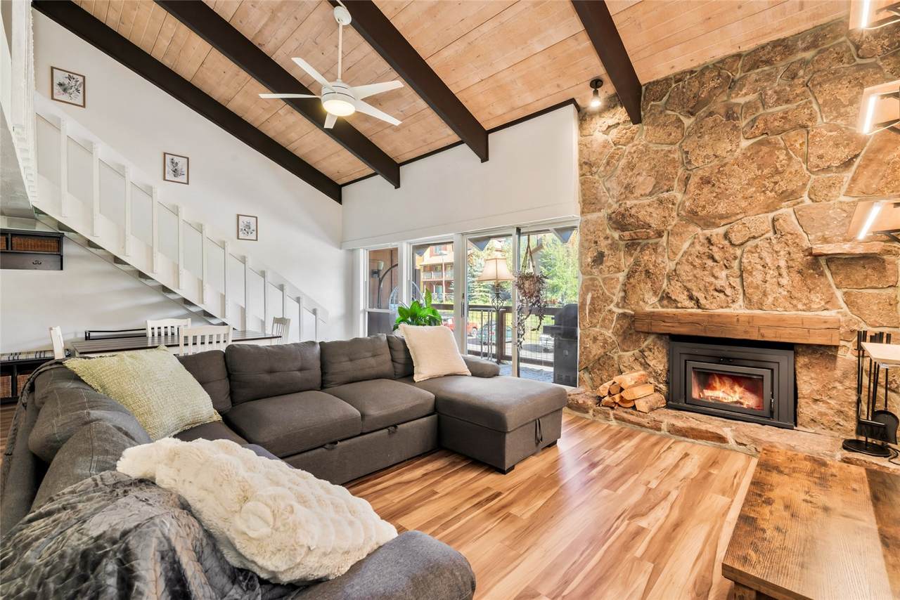 465 Tamarack Drive - Photo 1