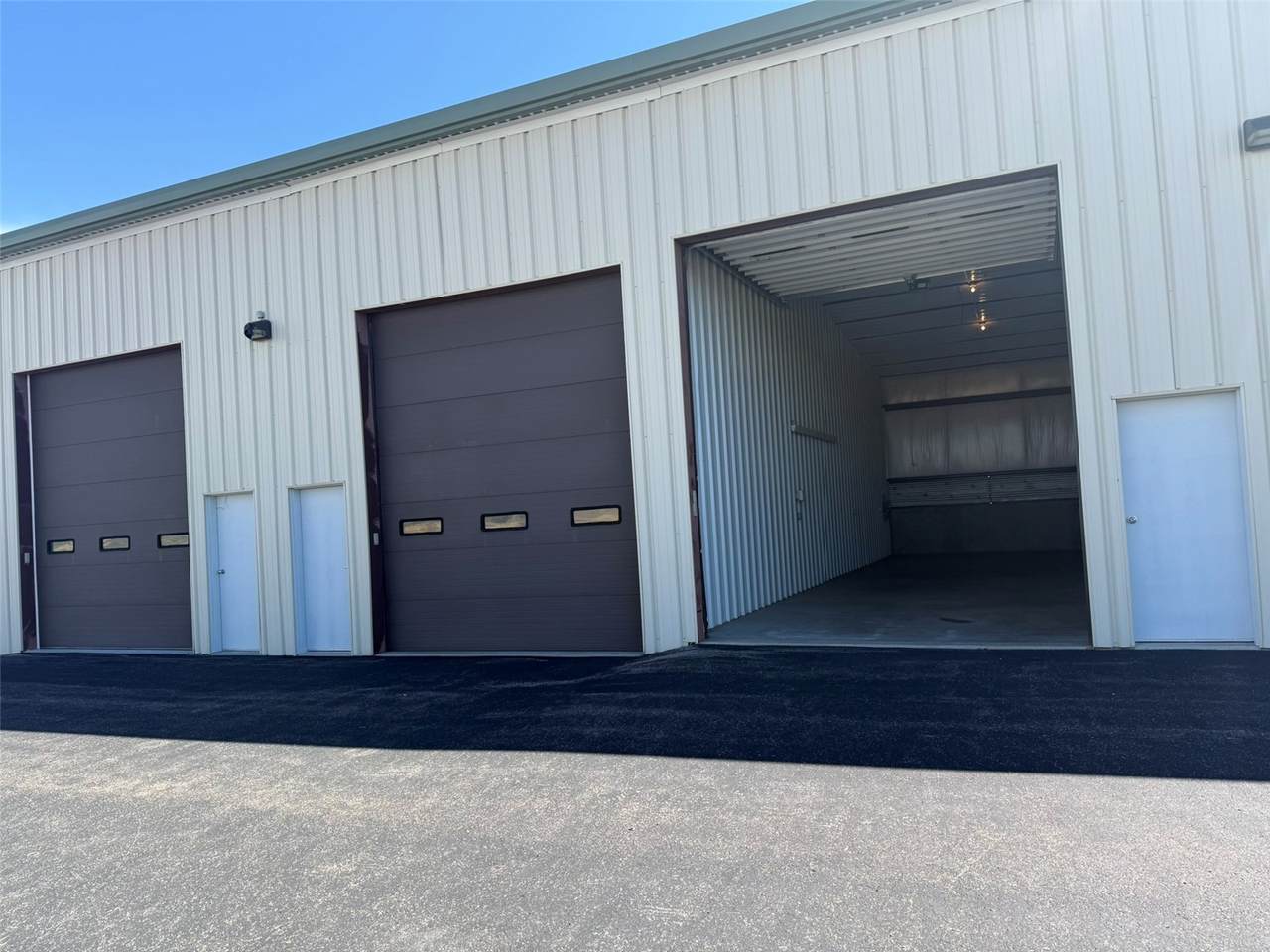 501 Airport Boulevard - Photo 1