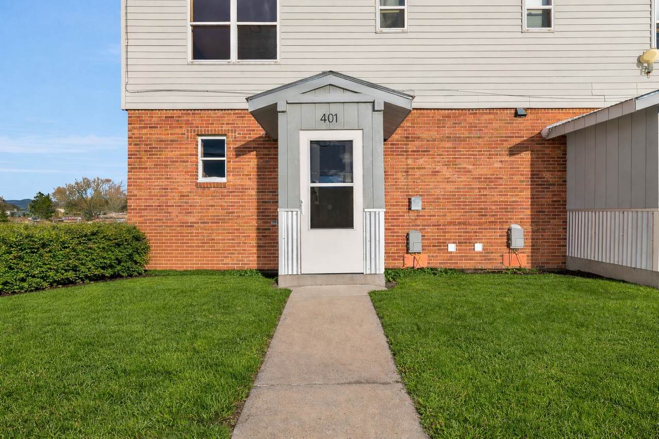 401 3rd Street - Photo 1