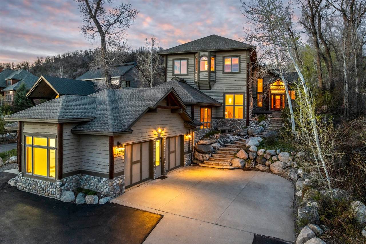 560 Steamboat Boulevard - Photo 1