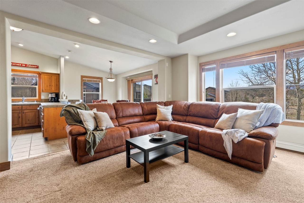 60 Doe Drive - Photo 1