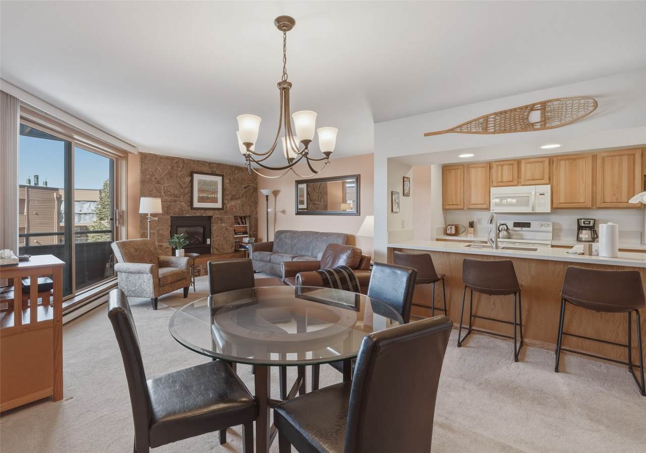 200 La Bonte Street - Photo 1