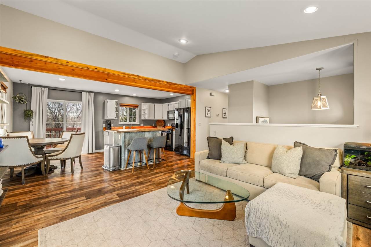 290 Harvest Drive - Photo 1