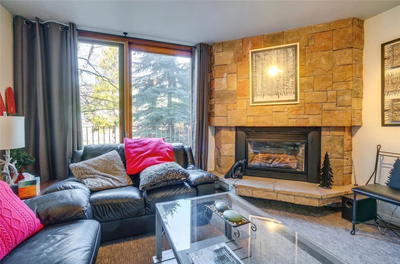 35 Wheeler Place - Photo 1