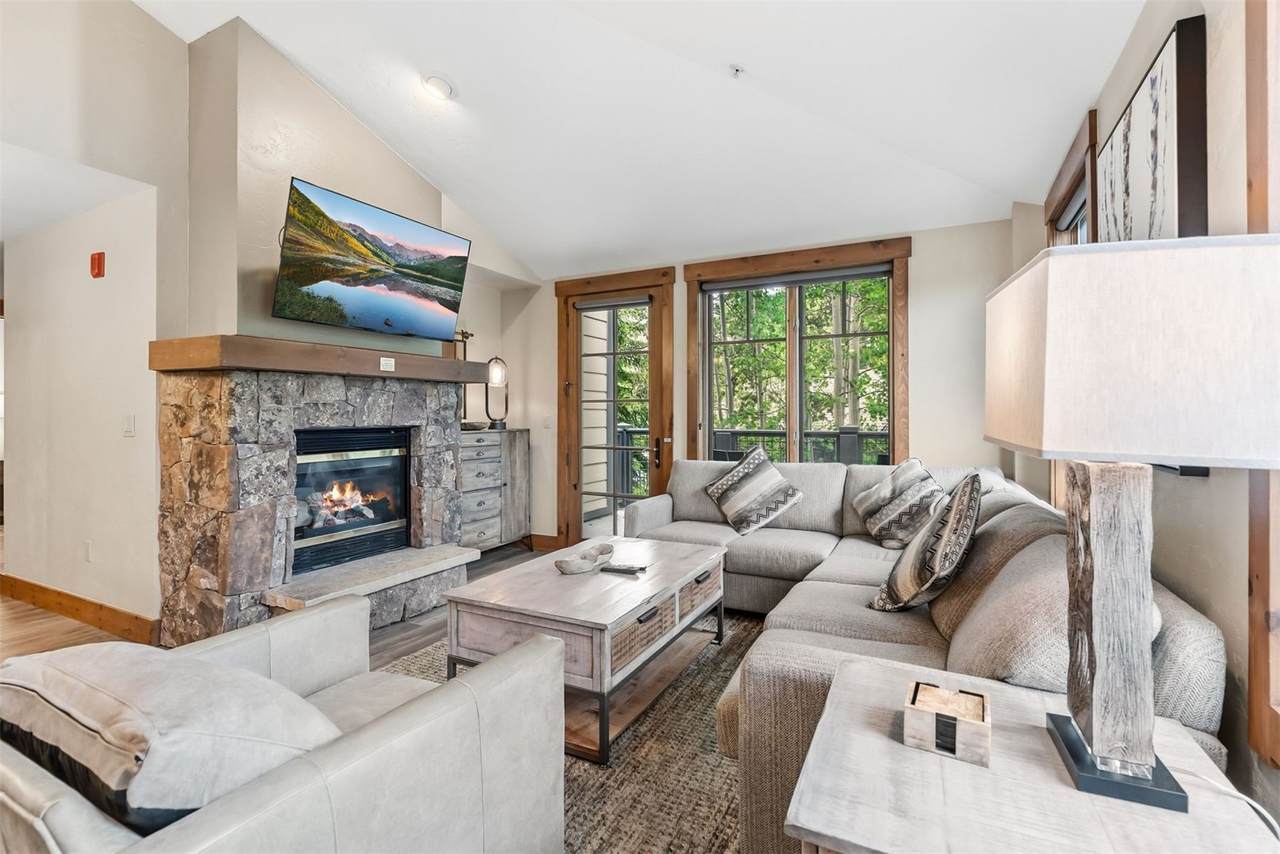 35 Mountain Thunder Drive - Photo 1