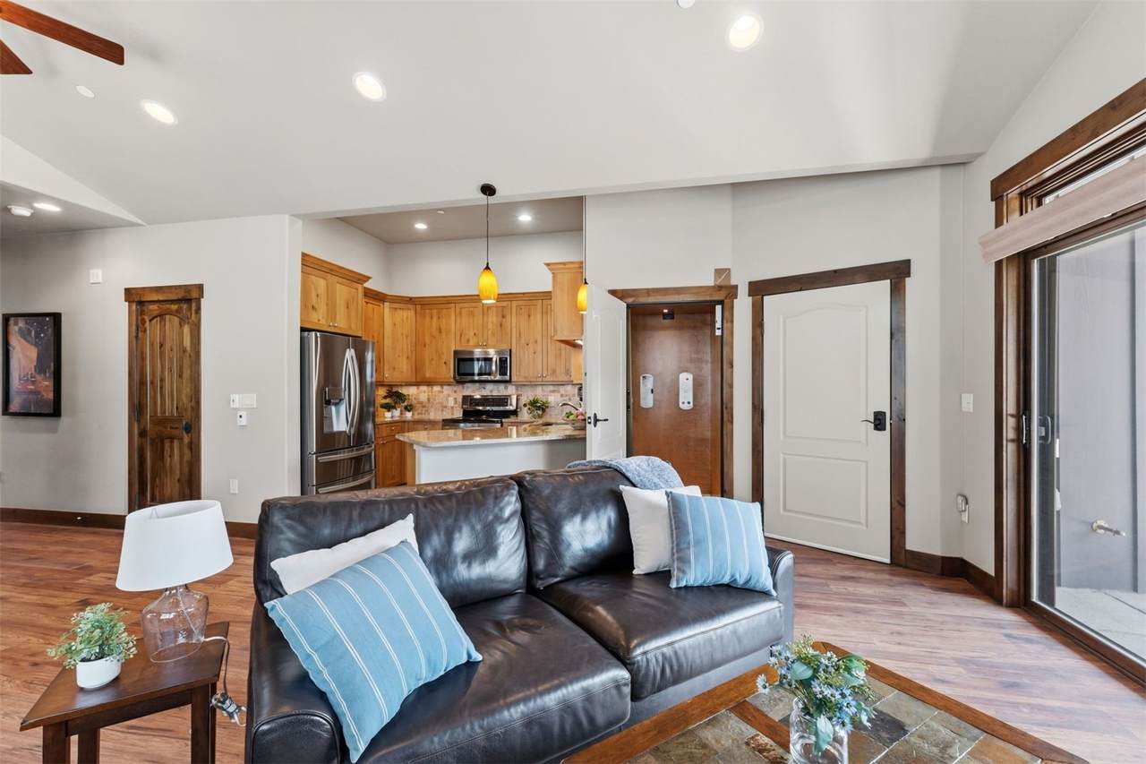 407 Granite Street - Photo 1