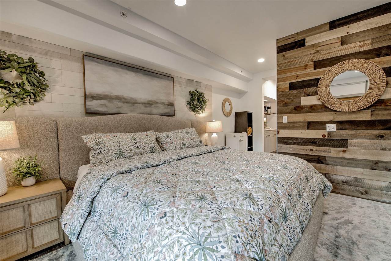 645 Park Avenue - Photo 1