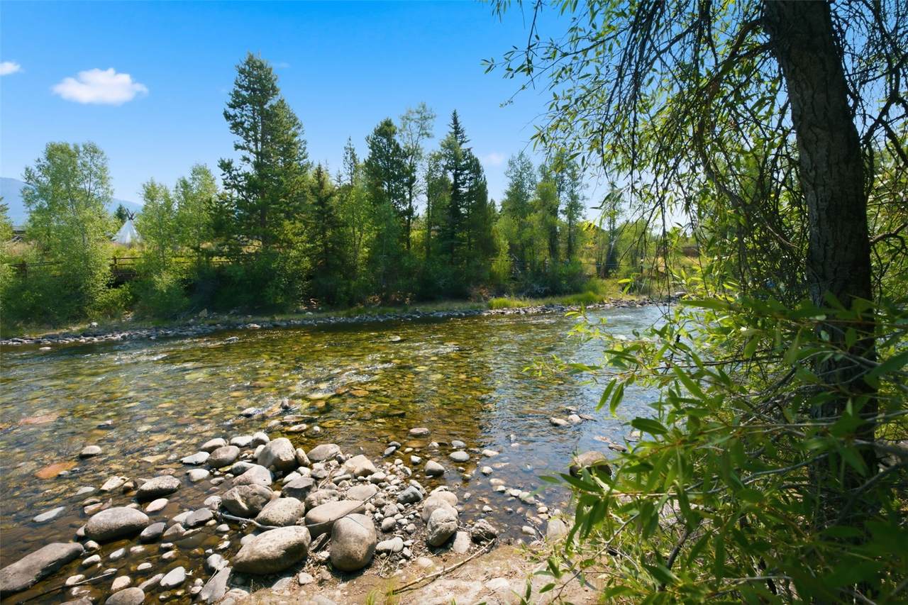 844 Blue River Parkway - Photo 1