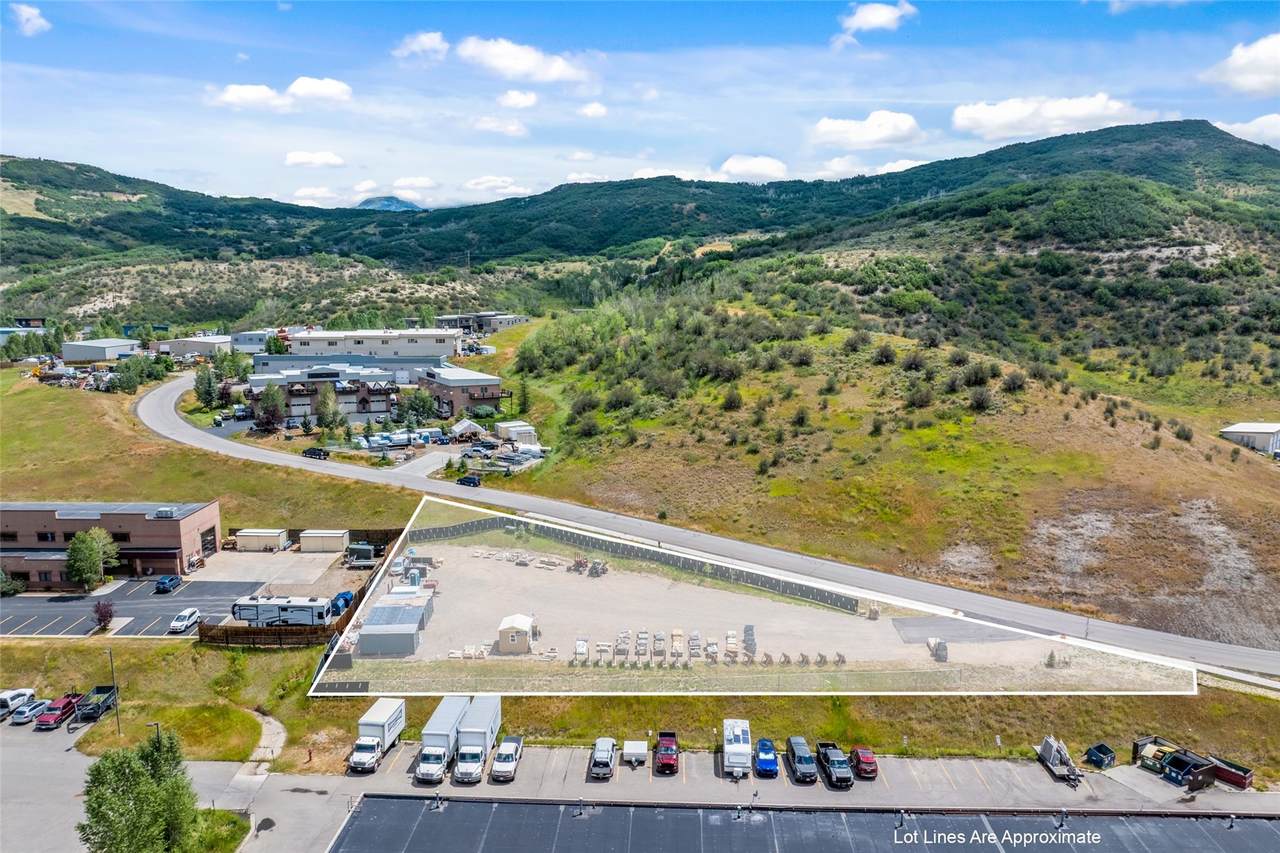 2601 Copper Ridge Cir, Steamboat Springs, CO 80487