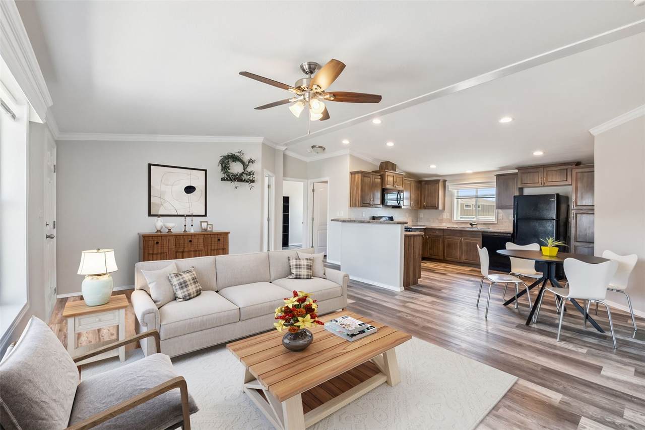 21980 Us-285 - Photo 1