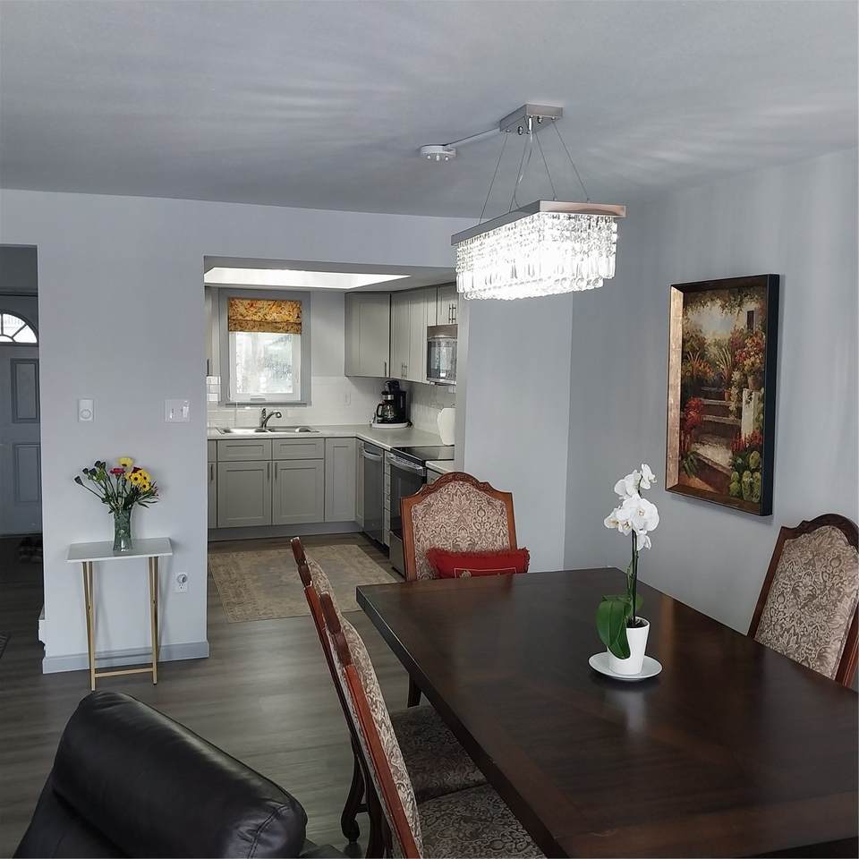 250 Cove Boulevard - Photo 1