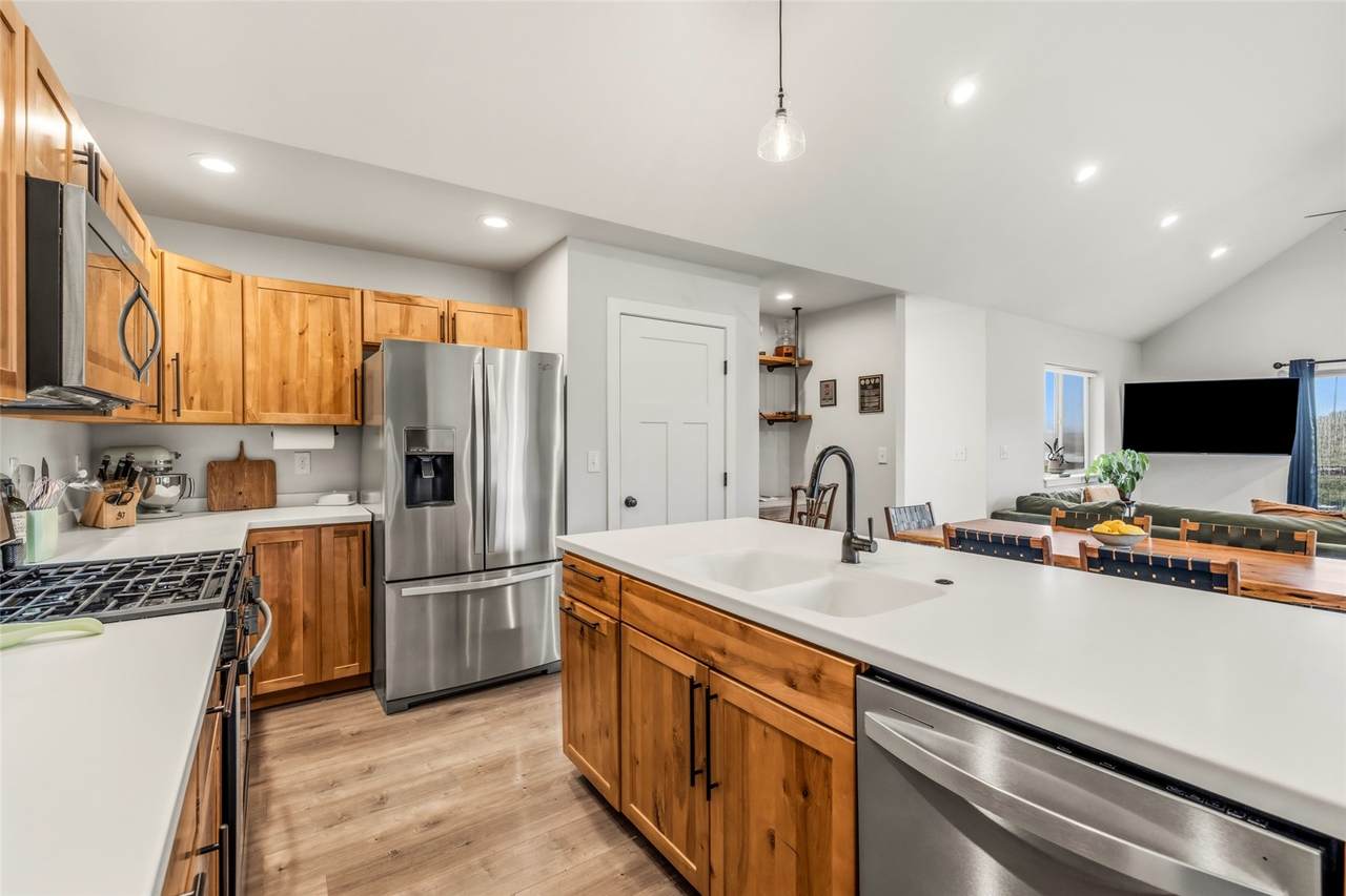23680 Sagebrush Circle - Photo 1