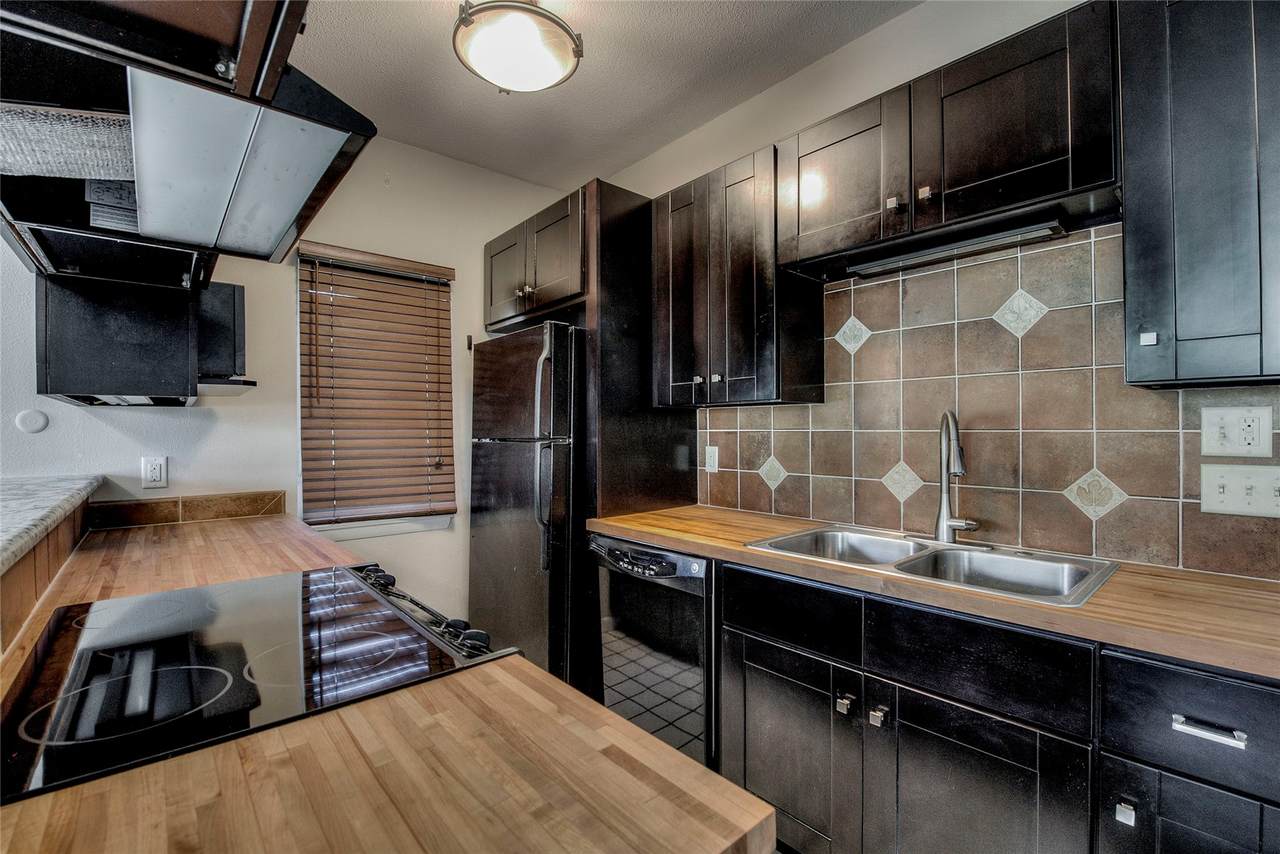 36 Cove Boulevard - Photo 1