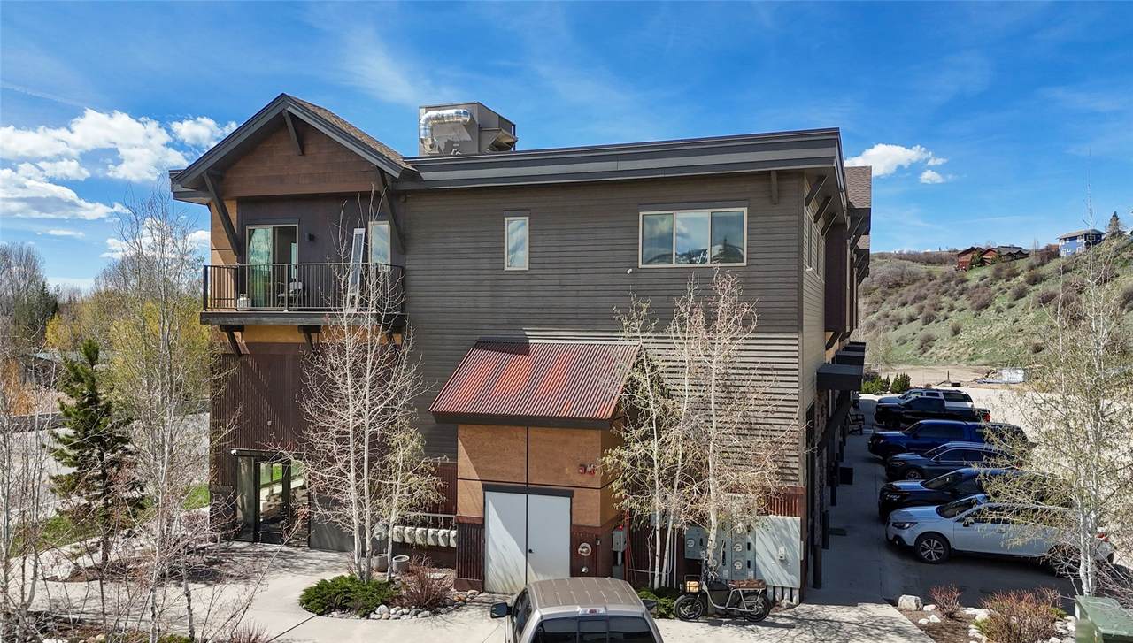 2700 Lincoln Avenue - Photo 1