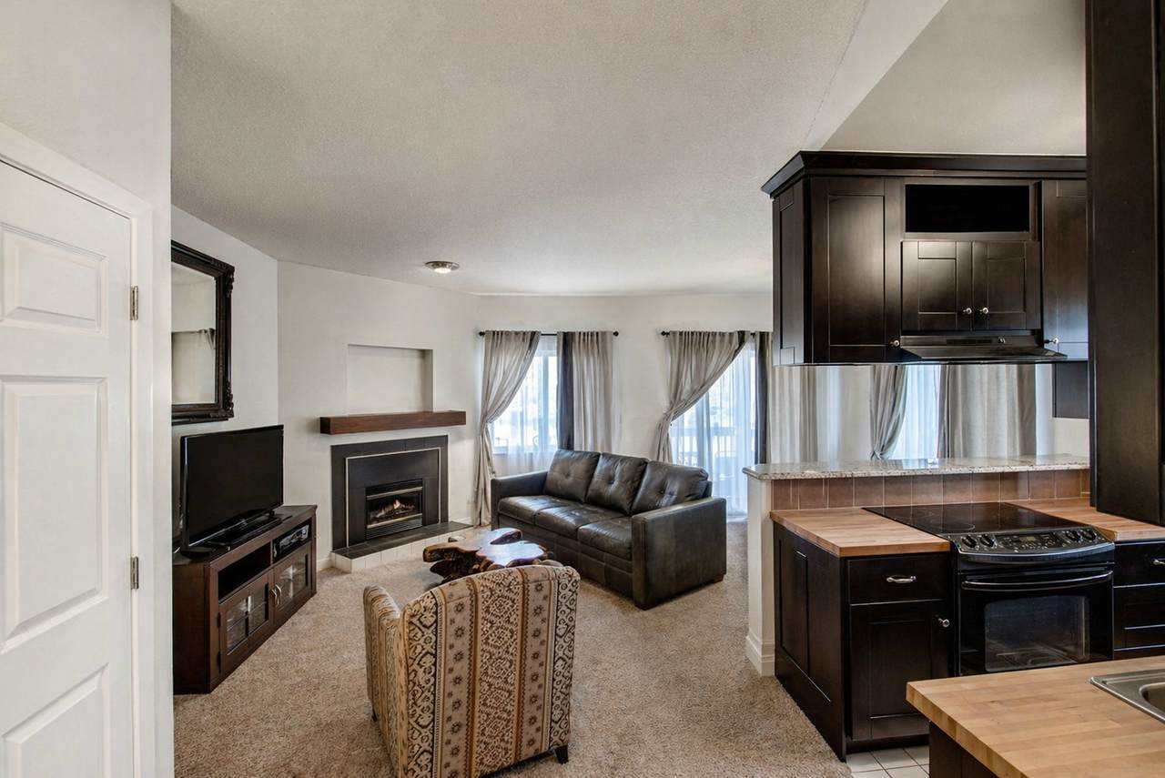 36 Cove Boulevard - Photo 1