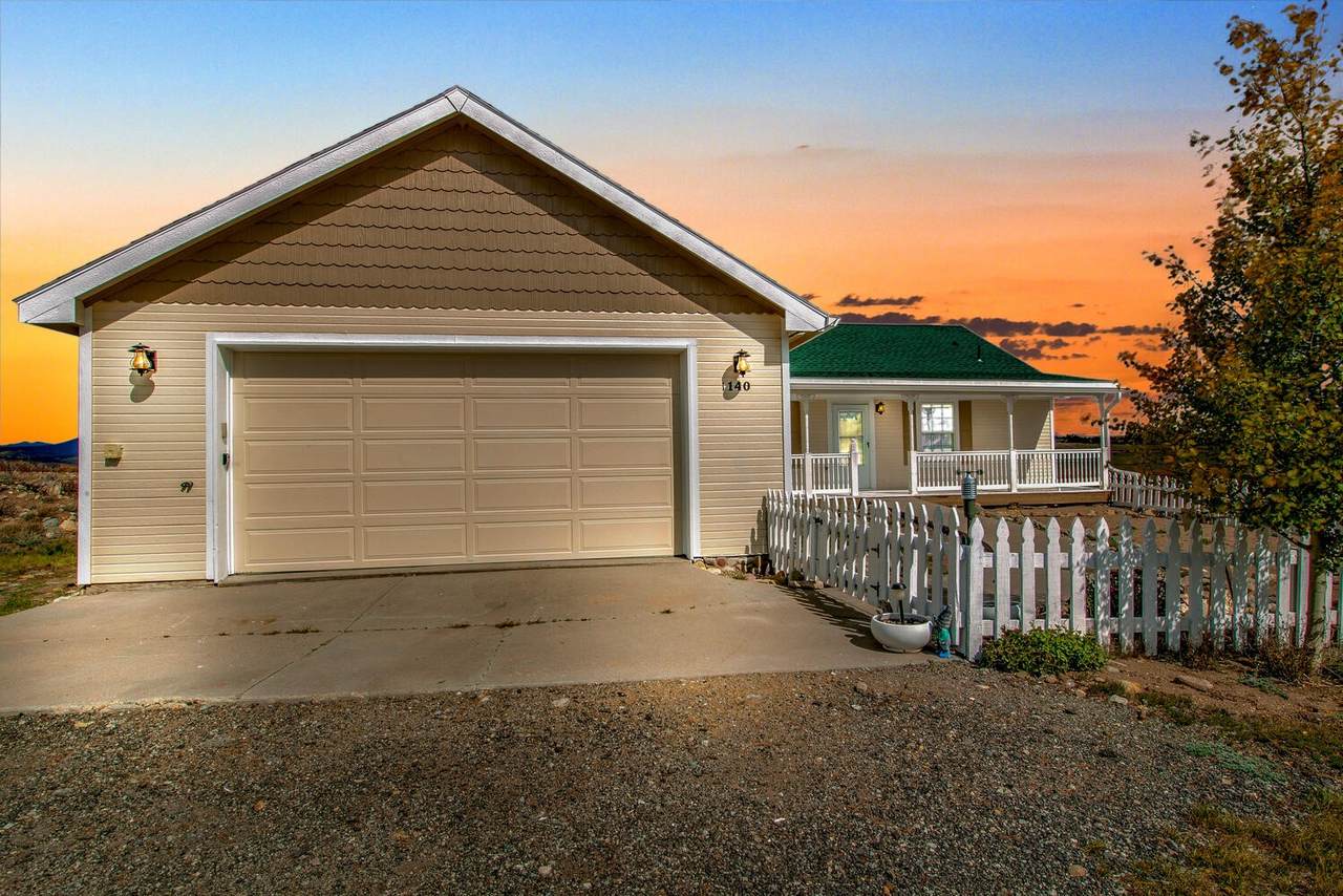 1140 Meadow Drive - Photo 1