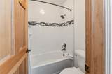 33 Broken Lance Drive - Photo 18