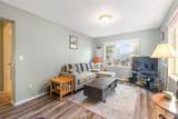 980 Lakepoint Drive - Photo 4