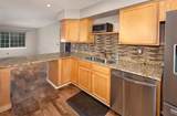 980 Lakepoint Drive - Photo 5