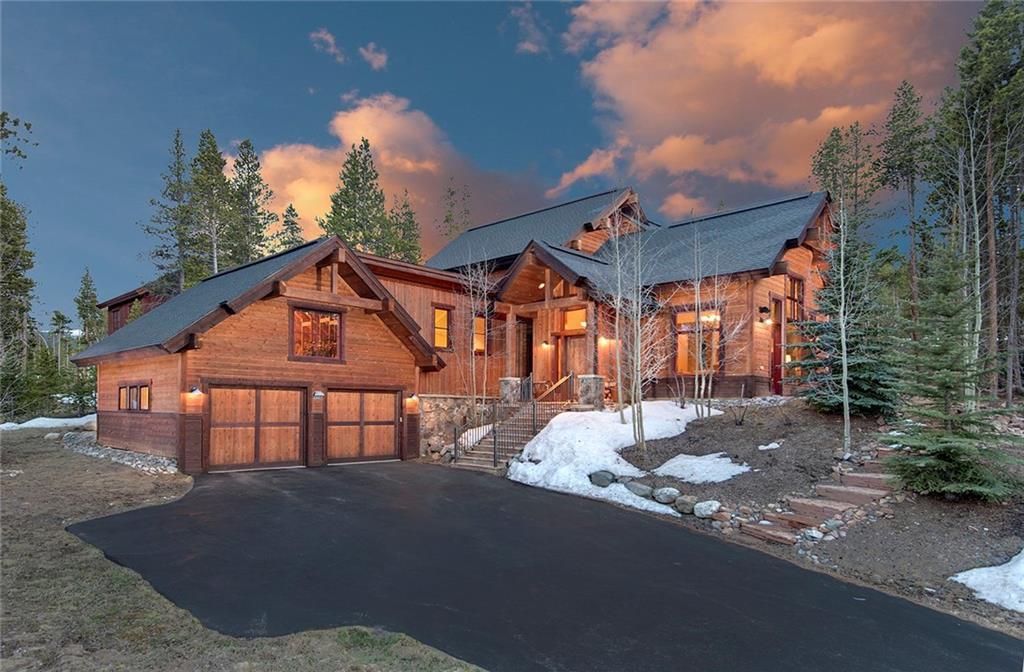 498 Fairways Drive - Photo 1
