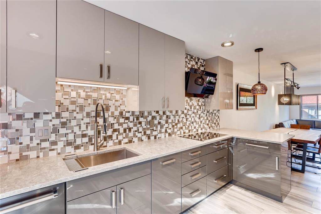 725 Meadow Creek Drive - Photo 1