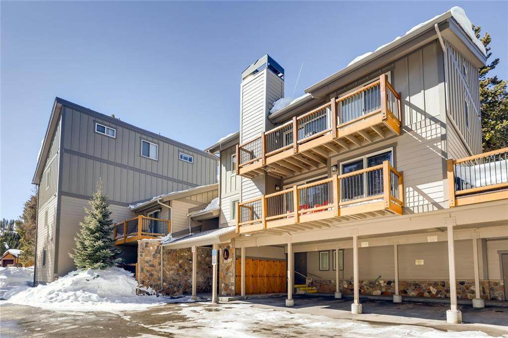 760 Columbine - Photo 1