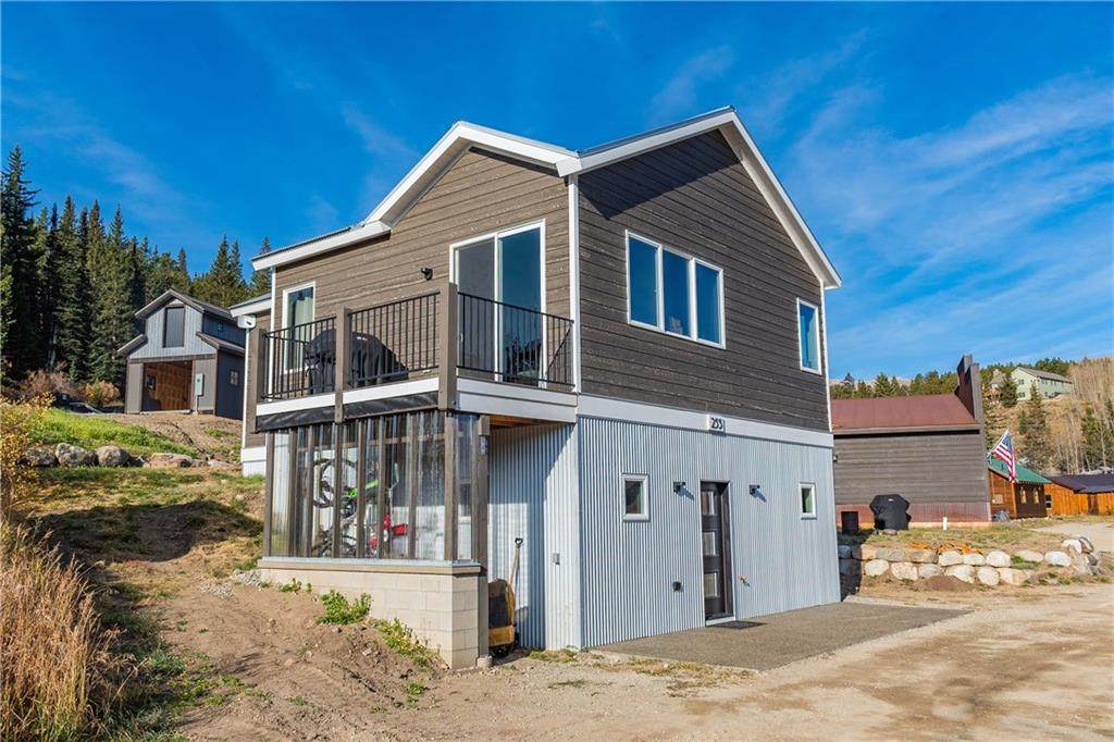 255 Flannigan Circle - Photo 1
