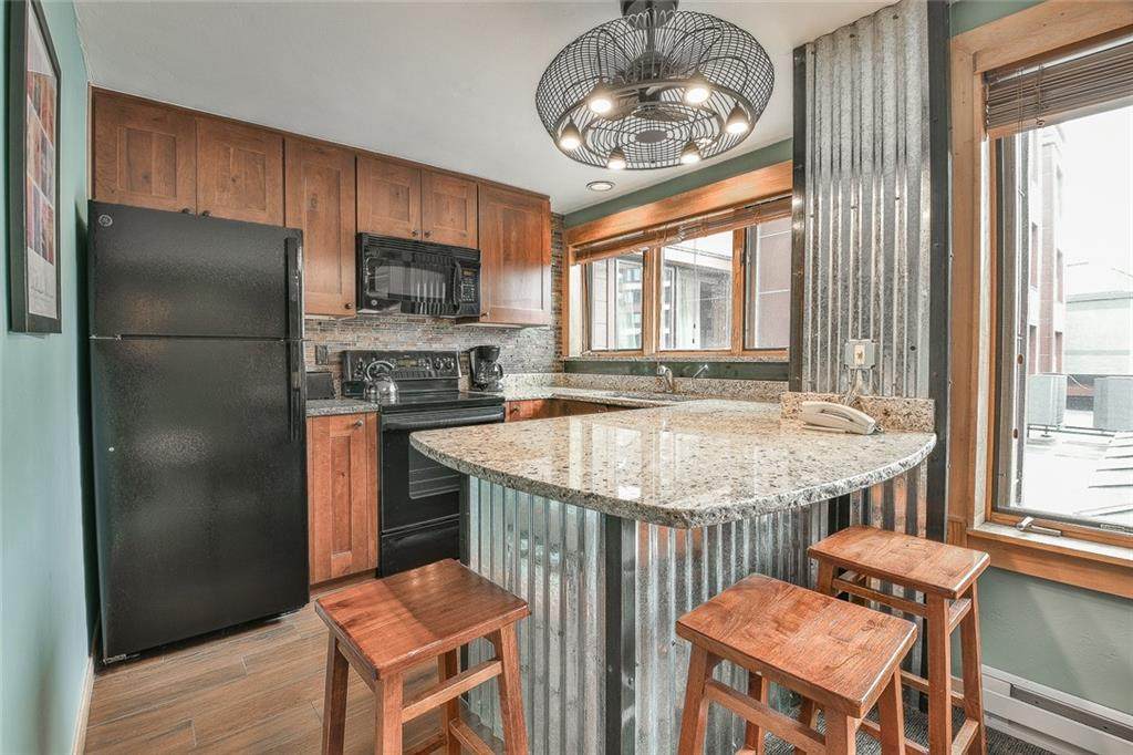 535 Park Avenue - Photo 1